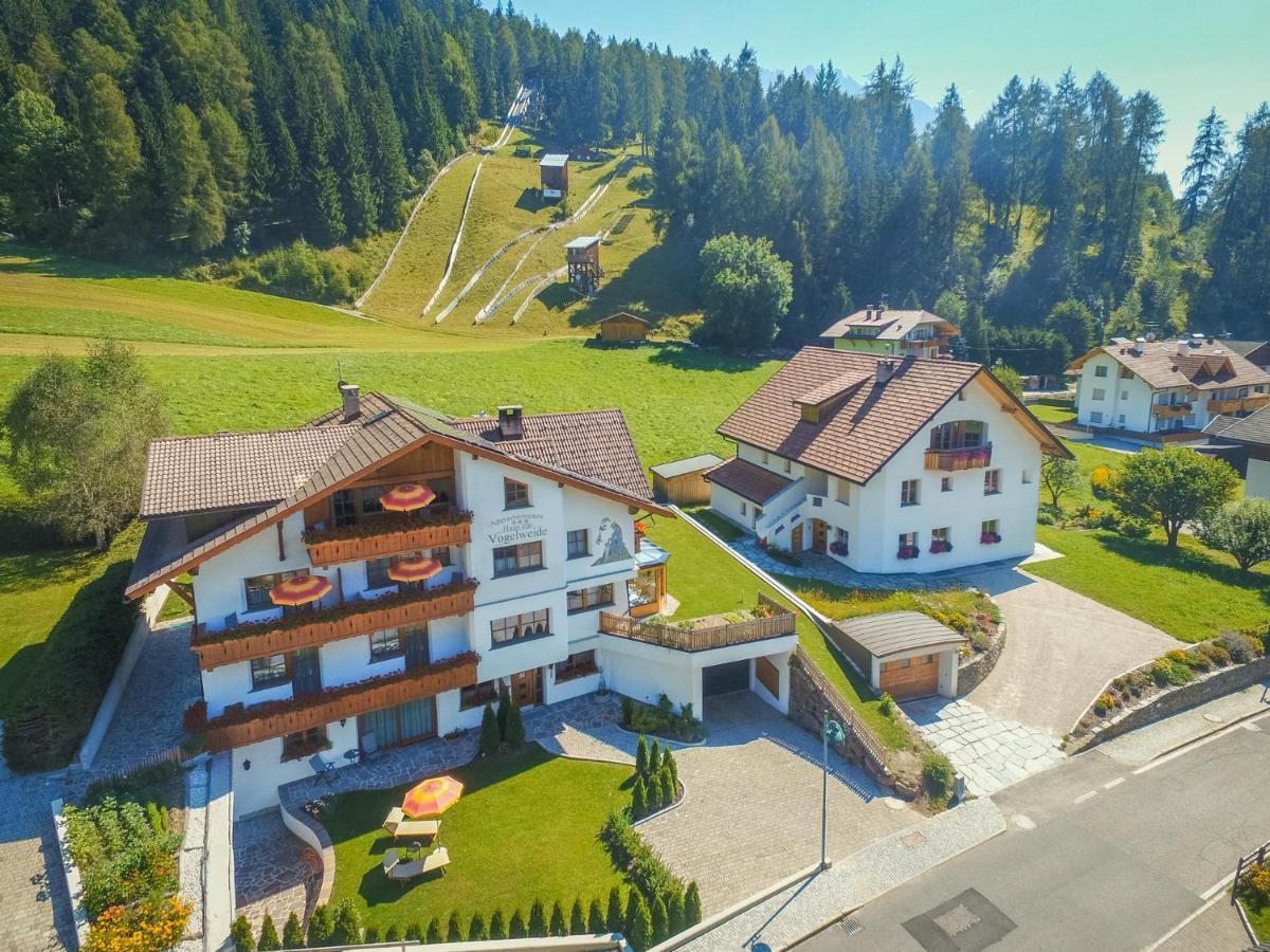 Haus Zur Vogelweide App 1 Leilighet Dobbiaco Eksteriør bilde